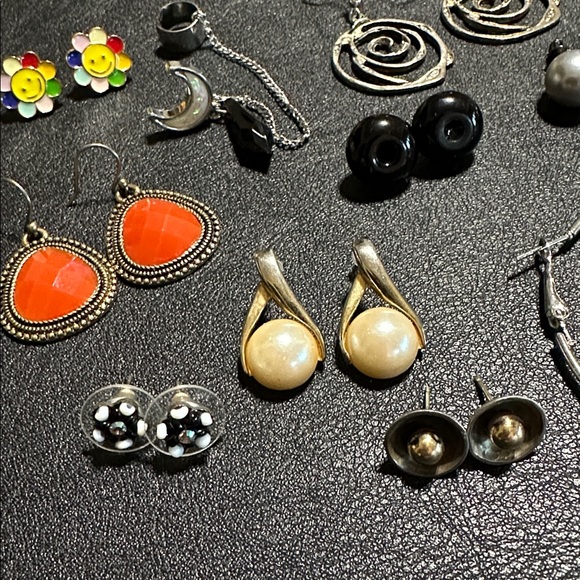 5.  Ten Pair Earring Bundle + Cuff Earring - Picture 5 of 6